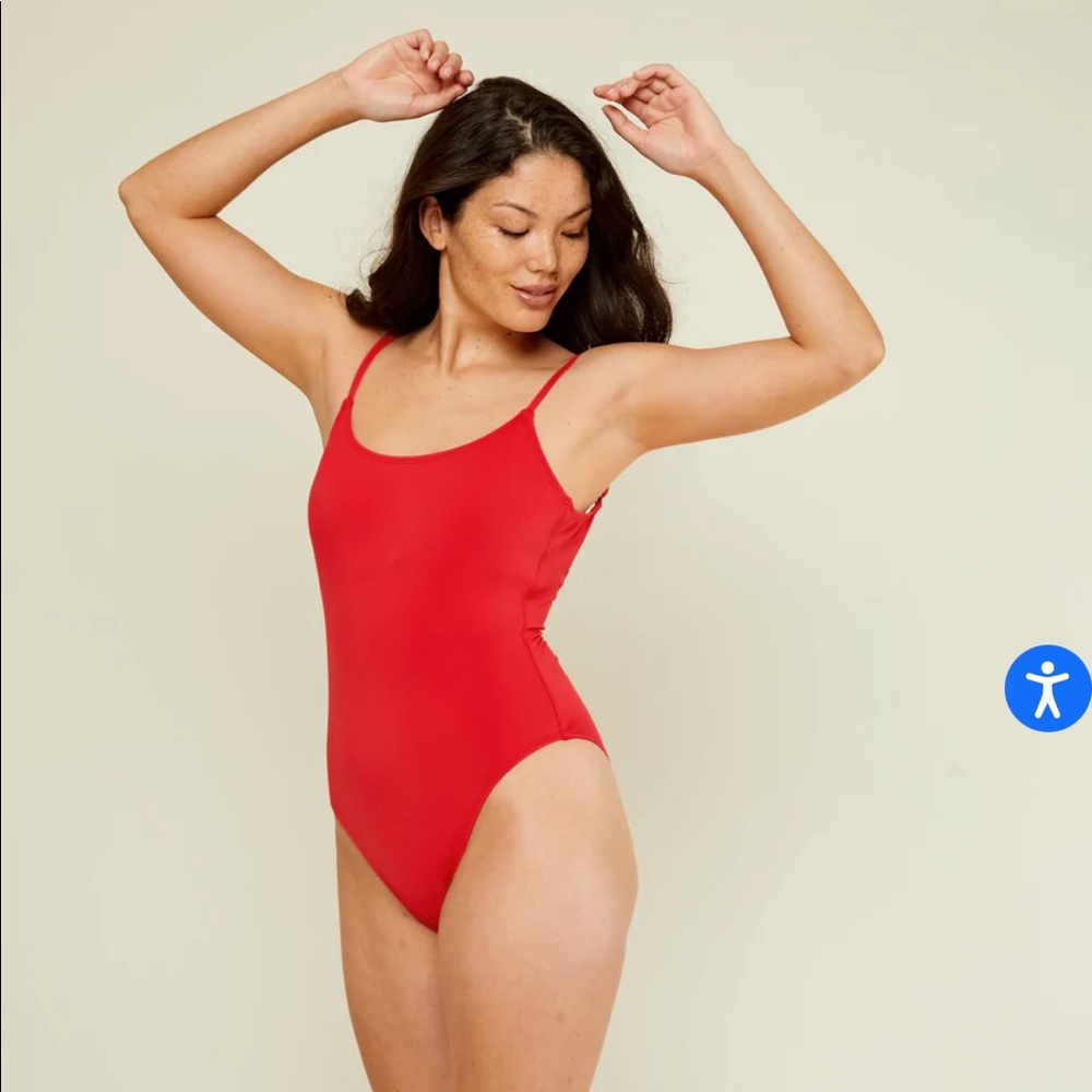 NWT Andie Laguna Flat Cherry Red